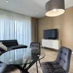 Towarowa Towers Apartments