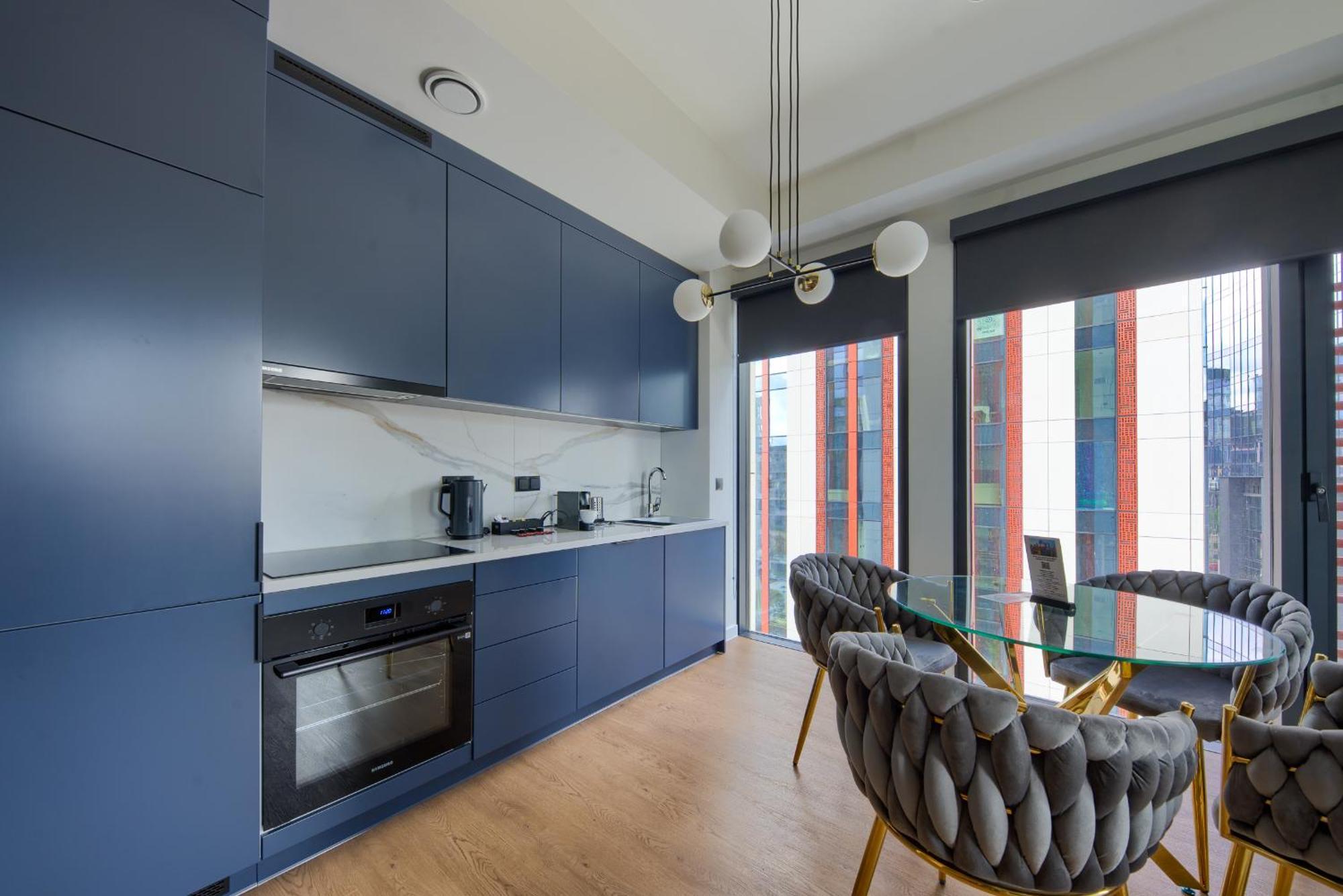 Towarowa Towers Apartment *